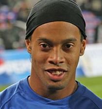 Football/ Transferts : Ronaldinho tout prêt de Chelsea