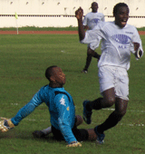 Football/ 8e  de finale Coupe CAF : Le Wazi gagne petit