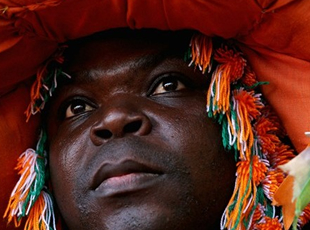 “African Village“ traduit en justice