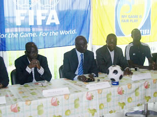 La FIFA renforce les capacités de 25 arbitres ivoiriens 